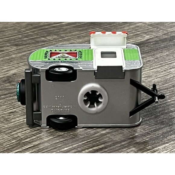 2010 Hallmark Keepsake Christmas Ornament HAPPY CAMPERS Trailer Camping HM11 - Picture 5 of 6
